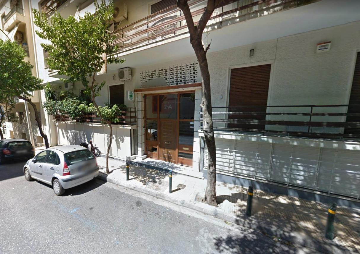 Chic And Minimal Close To Thissio Metro Apartment